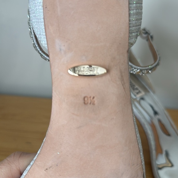 Badgley Mischka Crystal Embellished Stiletto Sandals wedding size 9.5 - Picture 3 of 6